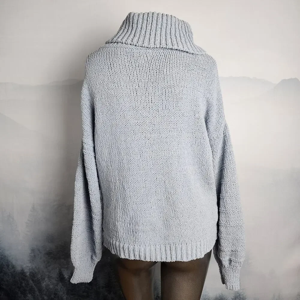 Wonderly Knit Turtleneck Baby Blue Sweater | Women's Small